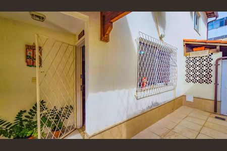 Casa para alugar com 86m², 2 quartos e 1 vaga Casa para alugar com 86m², 2 quartos e 1 vagaEntrada