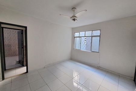 Sala de casa para alugar com 3 quartos, 62m² em Jardim Primavera, Duque de Caxias