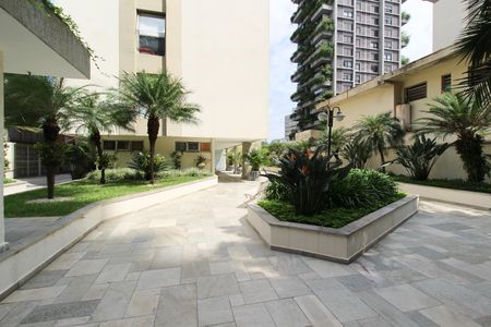 Apartamento para alugar com 125m², 3 quartos e 2 vagas Apartamento para alugar com 125m², 3 quartos e 2 vagasÁrea comum