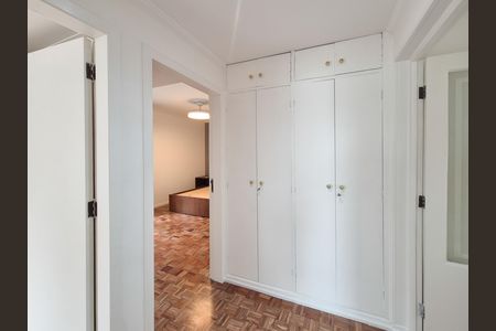 Apartamento para alugar com 125m², 3 quartos e 2 vagas Apartamento para alugar com 125m², 3 quartos e 2 vagasCorredor