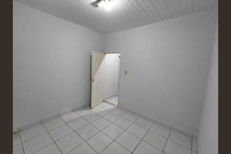 Casa à venda com 68m², 2 quartos e 1 vagaQuarto