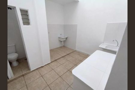 Casa à venda com 68m², 2 quartos e 1 vagaÁrea de serviço