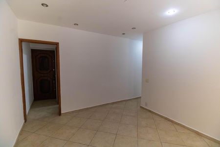 Sala de apartamento para alugar com 2 quartos, 70m² em Santa Rosa, Niterói