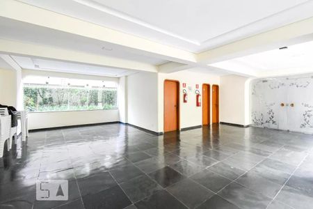 Apartamento à venda com 35m², 1 quarto e 1 vaga Apartamento à venda com 35m², 1 quarto e 1 vagaÁrea comum - Salão de festas