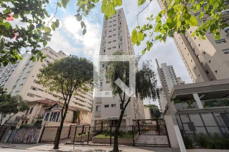 Apartamento à venda com 35m², 1 quarto e 1 vaga Apartamento à venda com 35m², 1 quarto e 1 vagaFachada