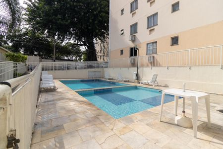 Apartamento para alugar com 49m², 2 quartos e 1 vaga Apartamento para alugar com 49m², 2 quartos e 1 vagaÁrea comum - Piscina