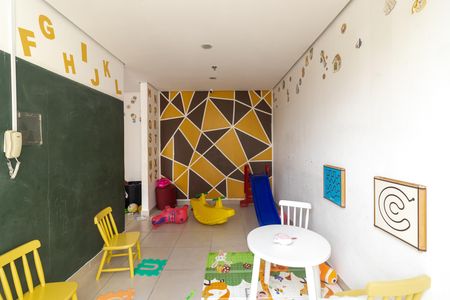 Apartamento para alugar com 49m², 2 quartos e 1 vaga Apartamento para alugar com 49m², 2 quartos e 1 vagaÁrea comum - Brinquedoteca