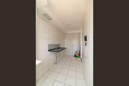 Apartamento para alugar com 49m², 2 quartos e 1 vaga Apartamento para alugar com 49m², 2 quartos e 1 vagaCozinha e Área de Serviço