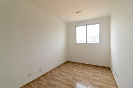 Sala de apartamento para alugar com 2 quartos, 49m² em Rocha Miranda, Rio de Janeiro