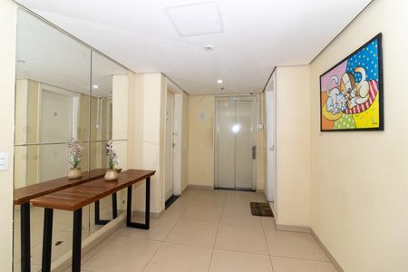 Apartamento para alugar com 49m², 2 quartos e 1 vaga Apartamento para alugar com 49m², 2 quartos e 1 vagaÁrea comum - Elevador