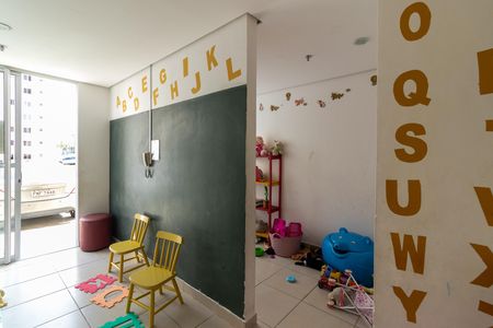Apartamento para alugar com 49m², 2 quartos e 1 vaga Apartamento para alugar com 49m², 2 quartos e 1 vagaÁrea comum - Brinquedoteca