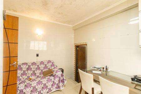 Casa à venda com 134m², 3 quartos e 2 vagas Casa à venda com 134m², 3 quartos e 2 vagasSala/Cozinha