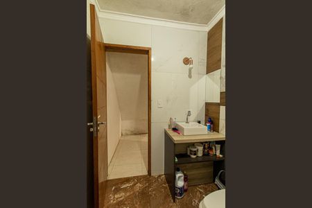 Casa à venda com 134m², 3 quartos e 2 vagas Casa à venda com 134m², 3 quartos e 2 vagasBanheiro Social