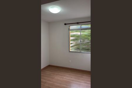 Quarto de apartamento para alugar com 3 quartos, 86m² em Vila Ermelinda, Belo Horizonte