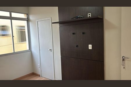 Quarto de apartamento para alugar com 3 quartos, 86m² em Vila Ermelinda, Belo Horizonte