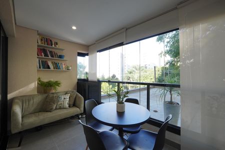 Varanda de apartamento à venda com 2 quartos, 71m² em Vila Mariana, São Paulo