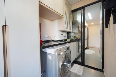 Apartamento à venda com 71m², 2 quartos e 1 vagaÁrea de Serviço
