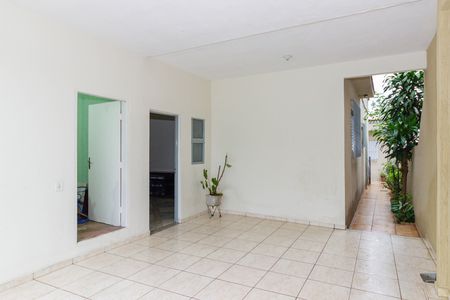 Casa para alugar com 70m², 2 quartos e 1 vaga Casa para alugar com 70m², 2 quartos e 1 vagaQuintal