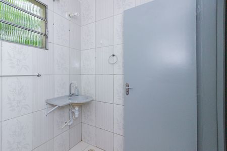 Casa para alugar com 70m², 2 quartos e 1 vaga Casa para alugar com 70m², 2 quartos e 1 vagaBanheiro