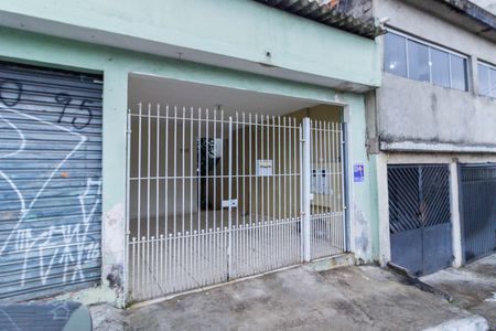 Casa para alugar com 70m², 2 quartos e 1 vaga Casa para alugar com 70m², 2 quartos e 1 vagaFachada