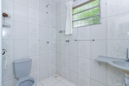 Casa para alugar com 70m², 2 quartos e 1 vaga Casa para alugar com 70m², 2 quartos e 1 vagaBanheiro