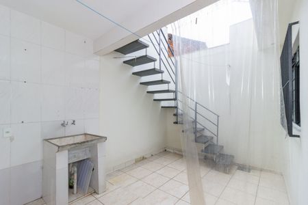 Casa para alugar com 70m², 2 quartos e 1 vaga Casa para alugar com 70m², 2 quartos e 1 vagaLavanderia