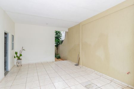 Casa para alugar com 70m², 2 quartos e 1 vaga Casa para alugar com 70m², 2 quartos e 1 vagaQuintal