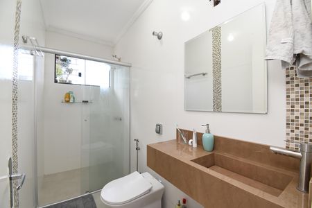 Casa para alugar com 166m², 3 quartos e 2 vagasBanheiro da Suíte