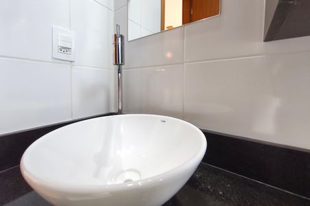 Apartamento para alugar com 55m², 2 quartos e 1 vaga Apartamento para alugar com 55m², 2 quartos e 1 vagaBanheiro