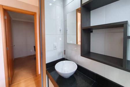 Apartamento para alugar com 55m², 2 quartos e 1 vaga Apartamento para alugar com 55m², 2 quartos e 1 vagaBanheiro