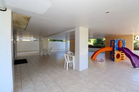Apartamento para alugar com 98m², 2 quartos e 2 vagasÁrea comum - Playground