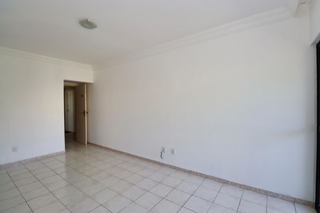 Apartamento para alugar com 98m², 2 quartos e 2 vagasSala