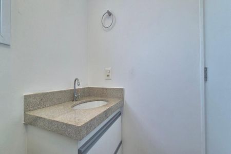 Apartamento à venda com 56m², 2 quartos e 1 vaga Apartamento à venda com 56m², 2 quartos e 1 vagaBanheiro da Suíte