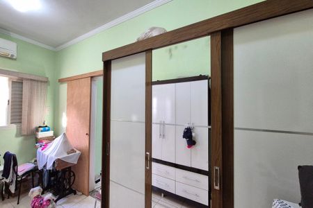 Casa para alugar com 238m², 4 quartos e 3 vagas Casa para alugar com 238m², 4 quartos e 3 vagasQuarto