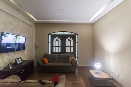 Sala de casa para alugar com 3 quartos, 152m² em Jardim Santa Luiza, Poá