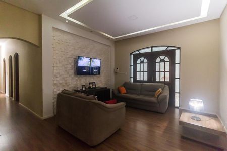Casa para alugar com 152m², 3 quartos e 5 vagas Casa para alugar com 152m², 3 quartos e 5 vagasSala