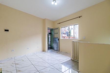 Casa para alugar com 70m², 2 quartos e sem vaga