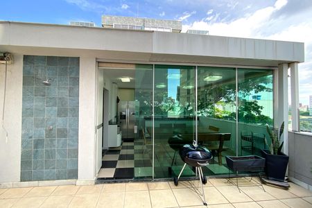 Apartamento à venda com 142m², 3 quartos e 2 vagasCobertura