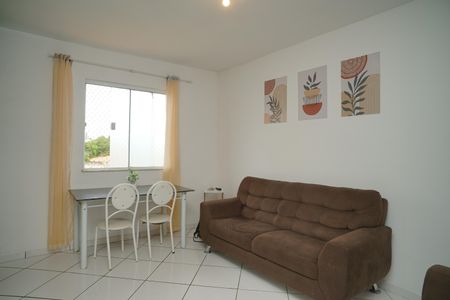 Sala de apartamento para alugar com 2 quartos, 55m² em Itaipuaçu, Maricá