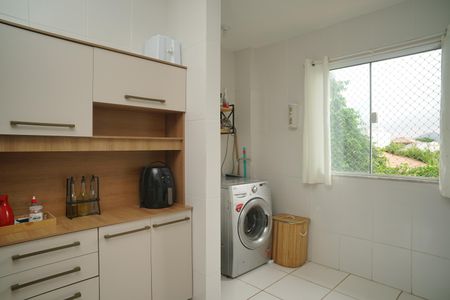 Apartamento para alugar com 50m², 2 quartos e 1 vaga Apartamento para alugar com 50m², 2 quartos e 1 vagaCozinha e Área de Serviço