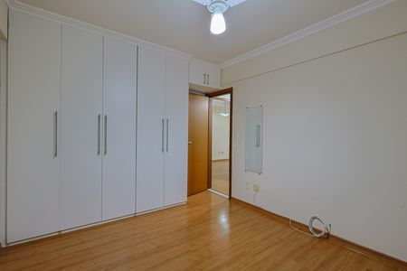 Apartamento à venda com 100m², 3 quartos e 3 vagas Apartamento à venda com 100m², 3 quartos e 3 vagasQuarto 2