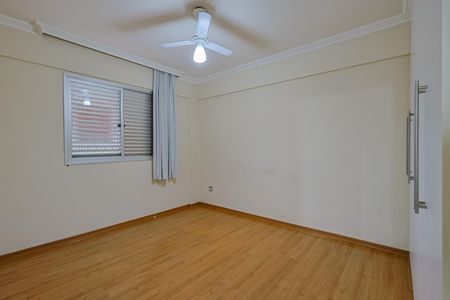 Apartamento à venda com 100m², 3 quartos e 3 vagas Apartamento à venda com 100m², 3 quartos e 3 vagasQuarto