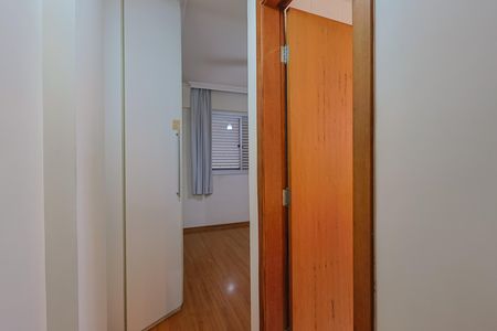 Apartamento à venda com 100m², 3 quartos e 3 vagas Apartamento à venda com 100m², 3 quartos e 3 vagasCorredor