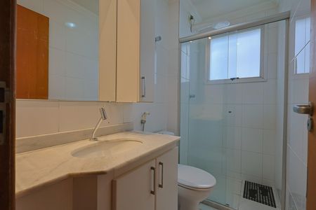 Apartamento à venda com 100m², 3 quartos e 3 vagas Apartamento à venda com 100m², 3 quartos e 3 vagasBanheiro social