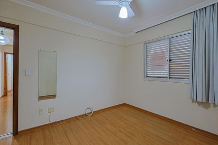 Apartamento à venda com 100m², 3 quartos e 3 vagas Apartamento à venda com 100m², 3 quartos e 3 vagasQuarto
