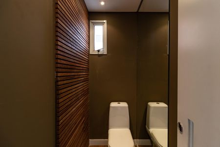Apartamento para alugar com 362m², 3 quartos e 5 vagas Apartamento para alugar com 362m², 3 quartos e 5 vagasLavabo
