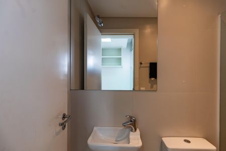 Apartamento para alugar com 362m², 3 quartos e 5 vagas Apartamento para alugar com 362m², 3 quartos e 5 vagasBanheiro de serviço