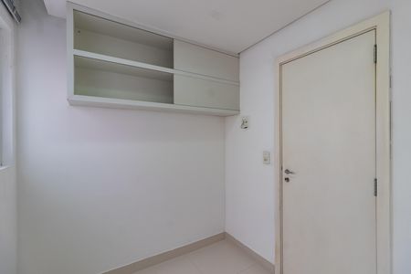 Apartamento para alugar com 362m², 3 quartos e 5 vagas Apartamento para alugar com 362m², 3 quartos e 5 vagasQuarto de Serviço