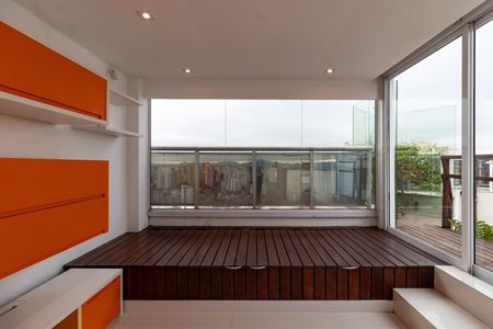 Apartamento para alugar com 362m², 3 quartos e 5 vagas Apartamento para alugar com 362m², 3 quartos e 5 vagasCobertura