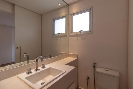 Apartamento para alugar com 362m², 3 quartos e 5 vagas Apartamento para alugar com 362m², 3 quartos e 5 vagasBanheiro da Suíte 2